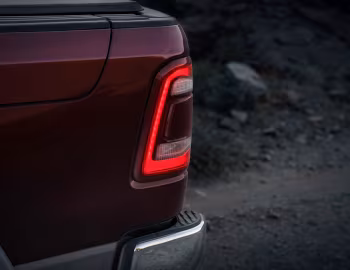 Ram 1500 Laramie Crew Cab [UAE] (DT) '2018–н.ч.