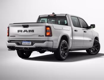 Ram 1500 Laramie Crew Cab Night Edition [Latam] (DT) '2024–pr.