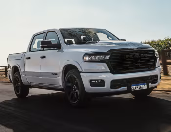 Ram 1500 Laramie Crew Cab Night Edition [Latam] (DT) '2024–pr.