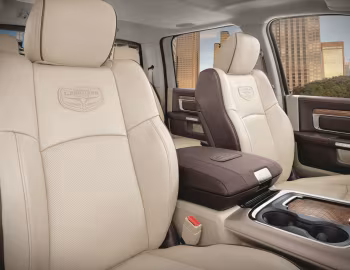 Interior 2018 Ram 1500 Laramie Longhorn "Southfork" Crew Cab '2017–18