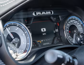Комбінація приладів 2020 Ram 1500 Limited Crew Cab EcoDiesel Black Appearance Package (DT) '2019–20