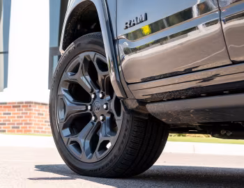 2020 Ram 1500 Limited Crew Cab EcoDiesel Black Appearance Package (DT) '2019–20