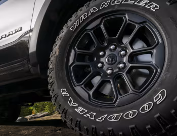 2025–pr. Ram 1500 Rebel Crew Cab (DT) '2024–pr.