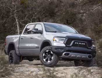 2019–pr. Ram 1500 Rebel Crew Cab (DT) '2018–pr.