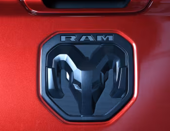 2019–pr. Ram 1500 Sport Crew Cab [Canada] (DT) '2018–pr.