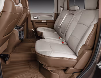 Інтер'єр Ram 2500 Laramie Crew Cab [Latam] (DJ) '2019–н.ч.