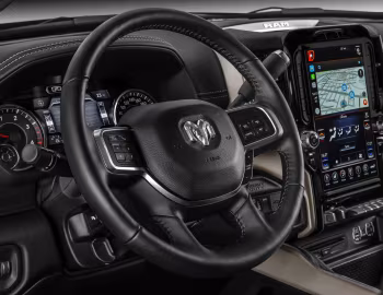 Інтер'єр Ram 2500 Laramie "Night Edition" Crew Cab [Latam] (DJ) '2020