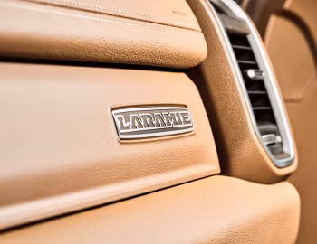 Interior Ram 2500 Laramie "Rodeo" Crew Cab [Brazil] (DJ) '2021