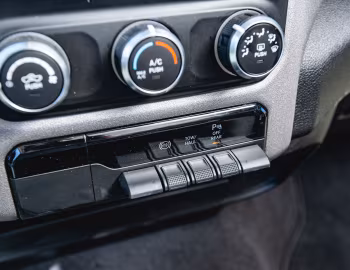 Interior 2019–pr. Ram 2500 Tradesman Regular Cab Chrome Appearance Package (DJ) '2019–pr.