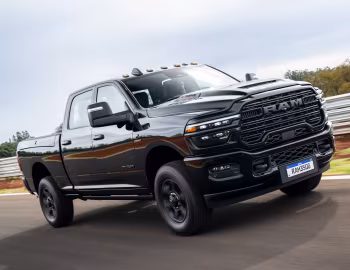 Ram 3500 Laramie "Night Edition" Crew Cab [Latam] (D2) '2025–pr.