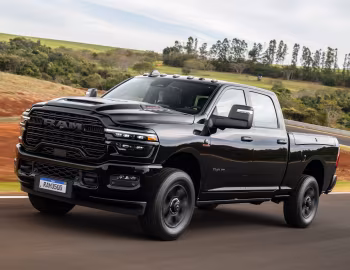 Ram 3500 Laramie "Night Edition" Crew Cab [Latam] (D2) '2025–pr.
