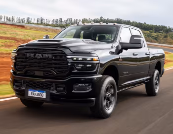 Ram 3500 Laramie "Night Edition" Crew Cab [Latam] (D2) '2025–pr.