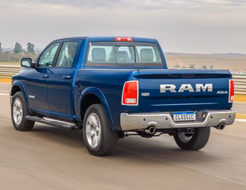 Ram Classic Laramie Crew Cab [Brazil] (DS) '2022–24