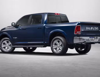 Ram Classic Laramie Crew Cab [Brazil] (DS) '2022–24