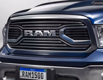 Ram Classic Laramie Crew Cab [Brazil] (DS) '2022–24