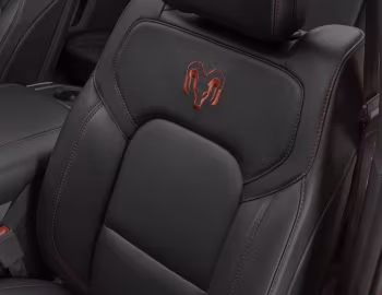 Интерьер Ram 1500 Big Horn Sport Crew Cab Moparized (DT) '02.2018