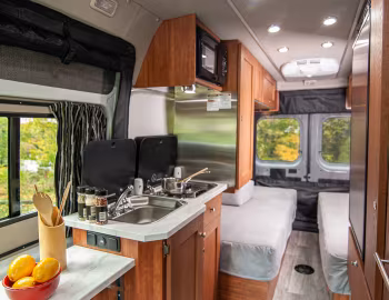 Interior 2021–pr. Roadtrek Play '10.2020–pr.