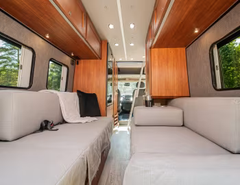 Interior 2021–pr. Roadtrek Play Slumber '2020–pr.