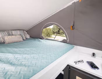 Interior 2021–pr. Roadtrek Play Slumber '2020–pr.
