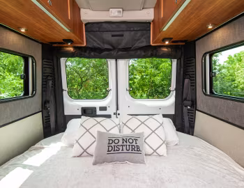 Interior 2022–pr. Roadtrek Play SRT '2021–pr.