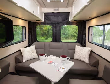 Interior 2021–pr. Roadtrek Zion '2020–pr.