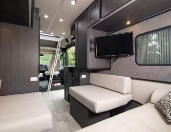 Інтер'єр 2021–н.ч. Roadtrek Zion Slumber '10.2020–н.ч.