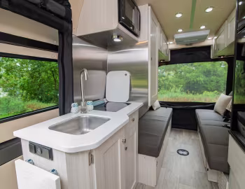 Interior 2021–pr. Roadtrek Zion Slumber '10.2020–pr.
