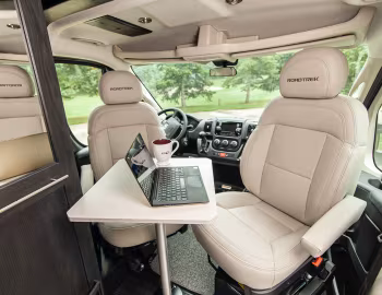 Interior 2021–pr. Roadtrek Zion SRT '2020–pr.
