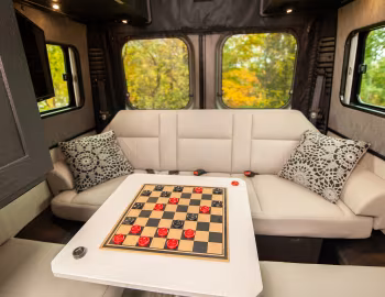 Interior 2021–pr. Roadtrek Zion SRT '2020–pr.