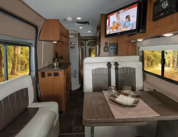 Interior Winnebago Travato '2014–18