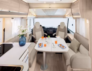 Intérieur 2019–pr. Rapido 8086dF '2018–pr.