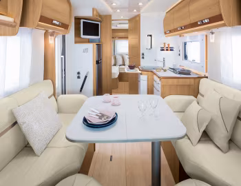 Intérieur 2018–21 Rapido 8094dF '2017–21