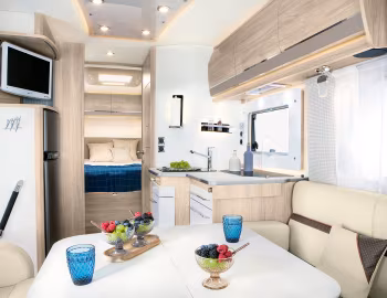 Intérieur 2018–pr. Rapido 8096dF '2017–pr.