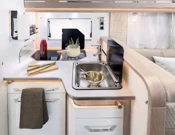 Intérieur 2018–20 Rapido 880F '2017–20