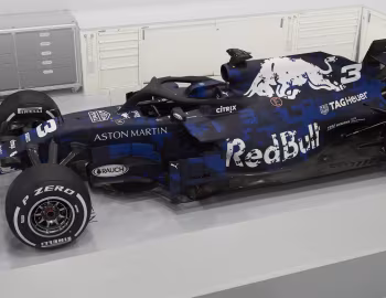 Red Bull RB14 with a special shakedown livery '02.2018