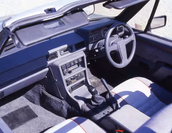 Interior Reliant Scimitar 1800 Ti [UK-spec] '1986–90