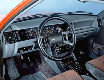 Передня панель Renault 11 Turbo '1984–86