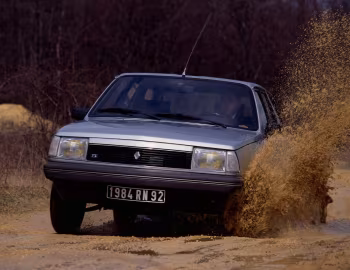 Renault 18 4×4 Combi [Worldwide] '1984–86