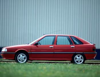 Renault 21 TXI Hatchback '1990–94