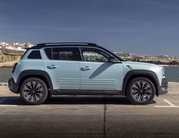 Renault 4 E-Tech electric Iconic [Worldwide] '2025–pr.