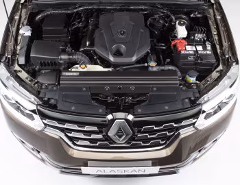 Sous la capuche Renault Alaskan [Latam] '2016–pr.