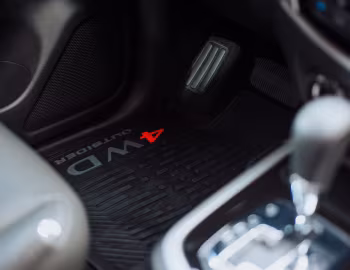 Interior Renault Alaskan "Outsider" [Argentina] '2022–pr.