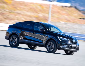 Renault Arkana E-TECH [Japan] '2022–23