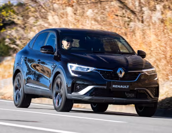Renault Arkana E-TECH [Japan] '2022–23