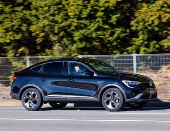 Renault Arkana E-TECH [Japan] '2022–23