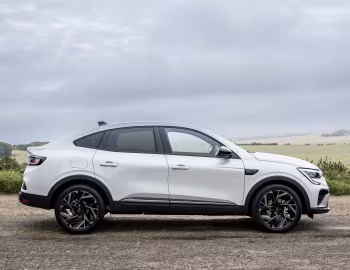 Renault Arkana E-Tech full hybrid esprit Alpine [UK-spec] '2023–pr.
