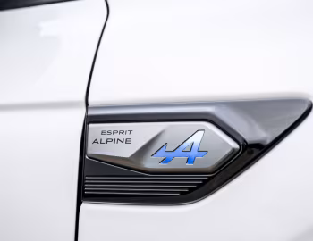 Renault Arkana E-Tech full hybrid esprit Alpine [UK-spec] '2023–pr.