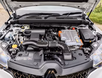 Under The Hood Renault Arkana E-Tech full hybrid esprit Alpine [UK-spec] '2023–pr.