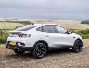 Renault Arkana E-Tech full hybrid esprit Alpine [UK-spec] '2023–pr.