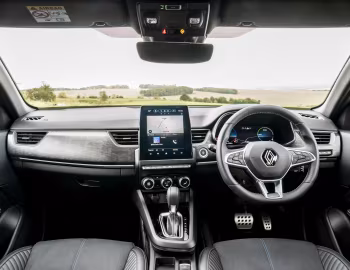 Торпедо Renault Arkana E-Tech full hybrid esprit Alpine [UK-spec] '2023–н.в.